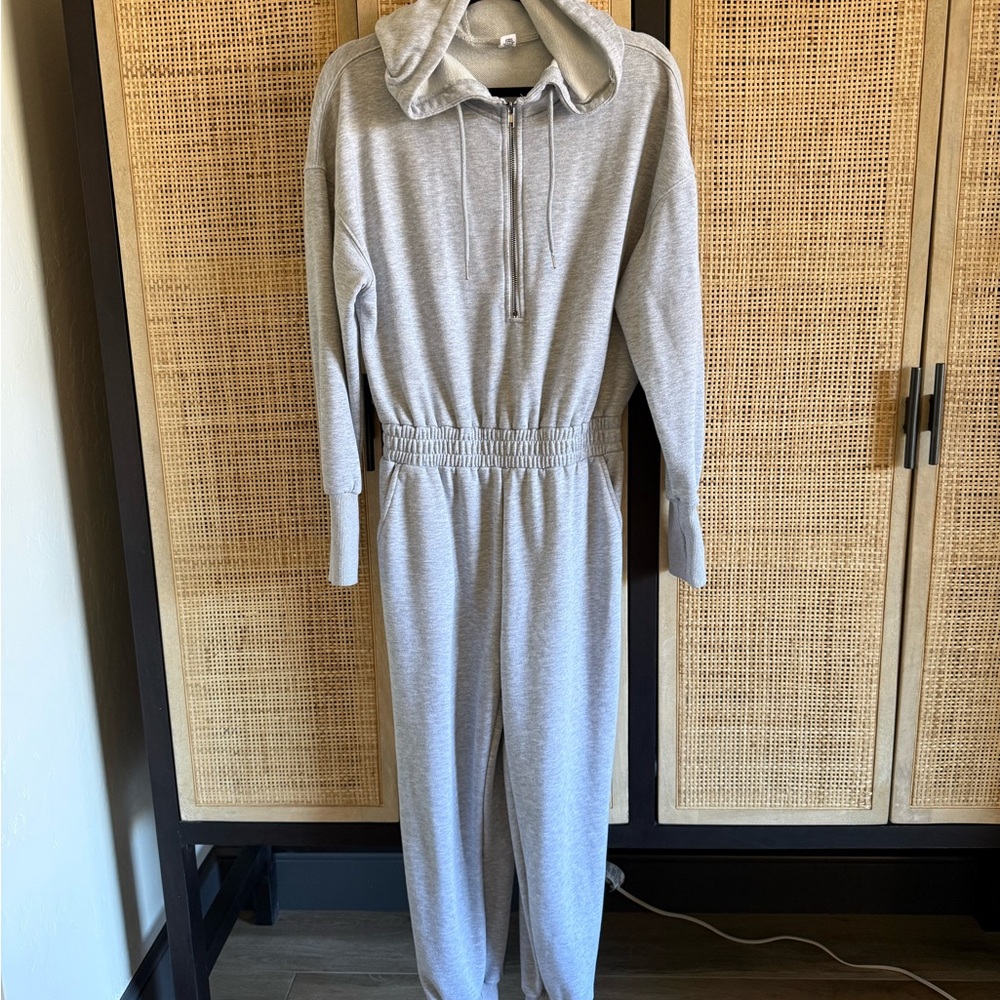 Cozy Gray Women's Hooded Jumpsuit